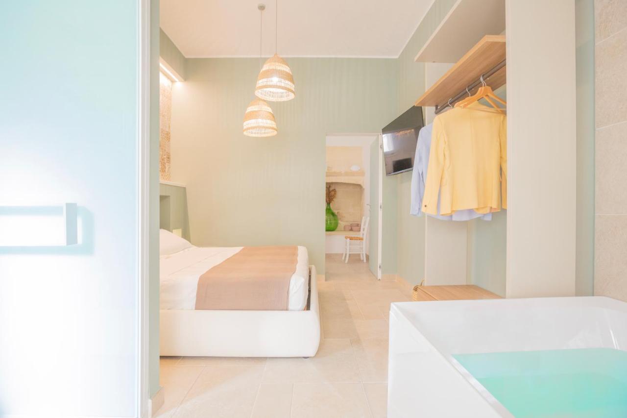 Filia Solis - Old Town Suites & Spa Brindisi Exterior photo