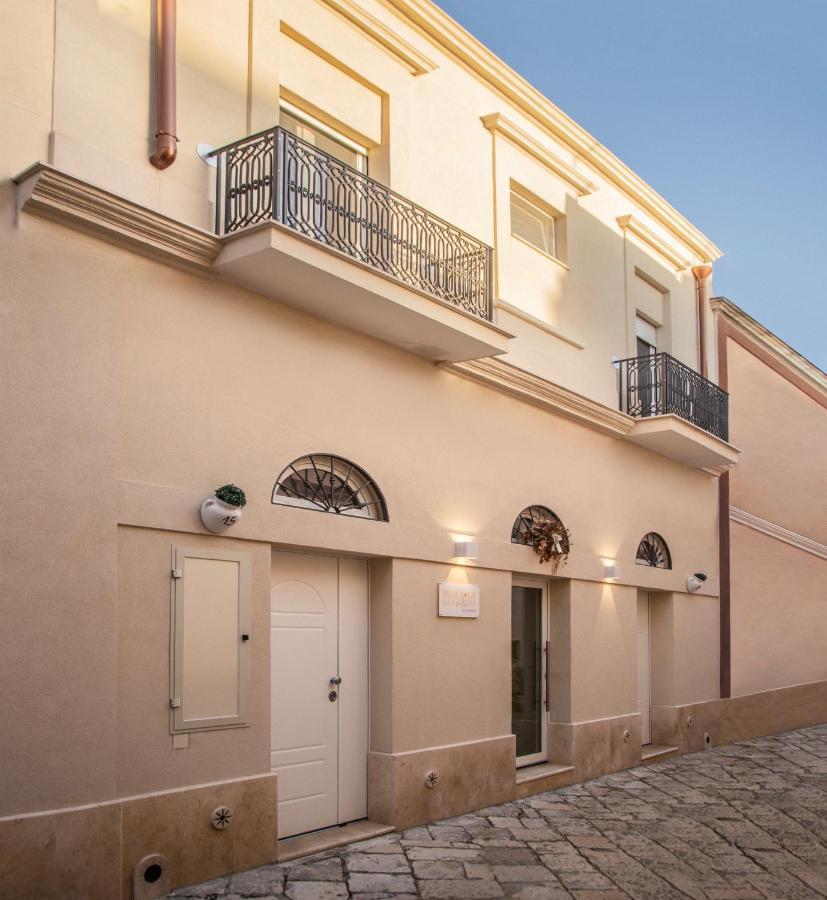 Filia Solis - Old Town Suites & Spa Brindisi Exterior photo